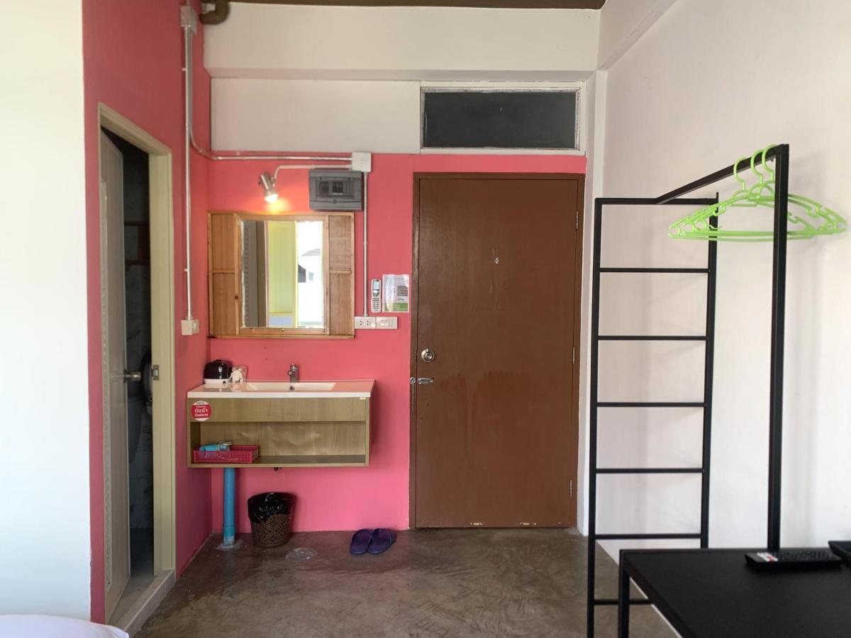 Sleep Sheep Phuket Hostel Sha Eksteriør billede